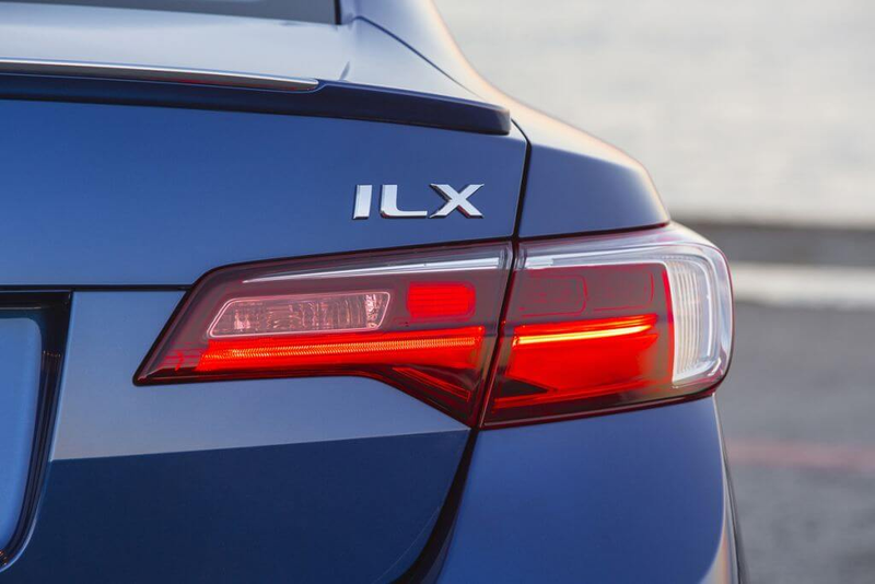 Illustration for article titled Why did manufacturers decide that tail lights should stick out like swollen lumps?